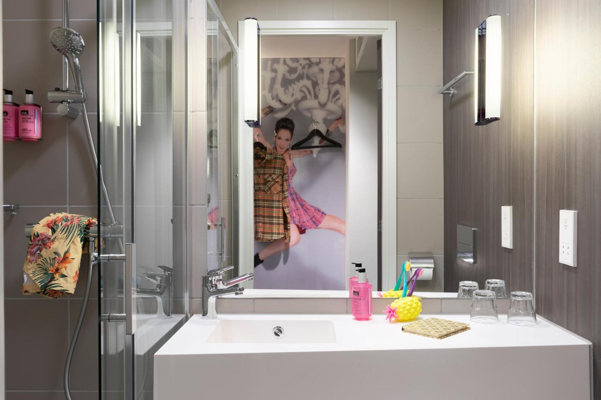 Hotel Moxy Milan Malpensa Airport Case Nuove  Esterno foto