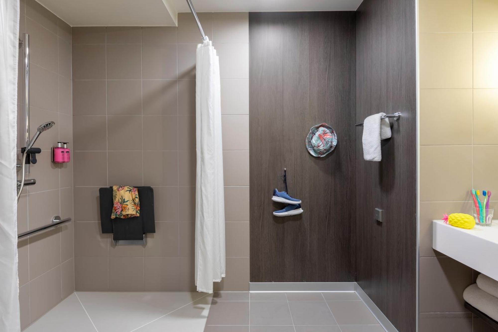 Hotel Moxy Milan Malpensa Airport Case Nuove  Esterno foto